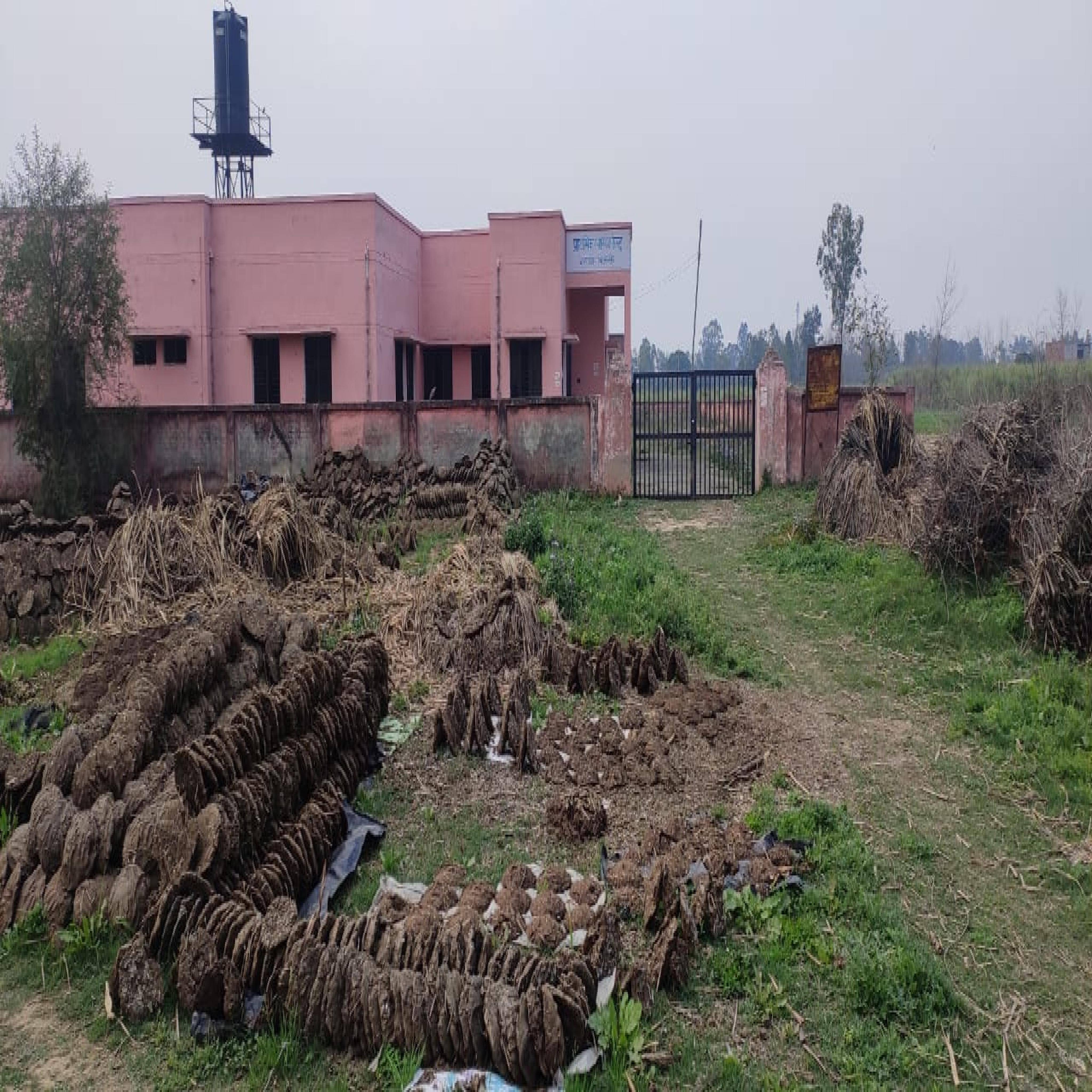 This Hospital In Up Village Has Had No Doctor For A Decade 101reporters