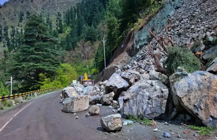 Highway project leaves Kashmir residents in fear of landslides